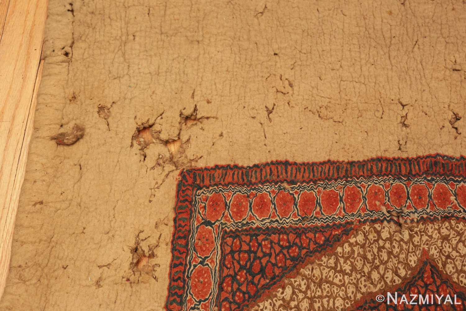 Corner detail Antique Central Asia felt rug 41408 by Nazmiyal