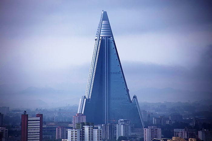 ryugyong hotel completed