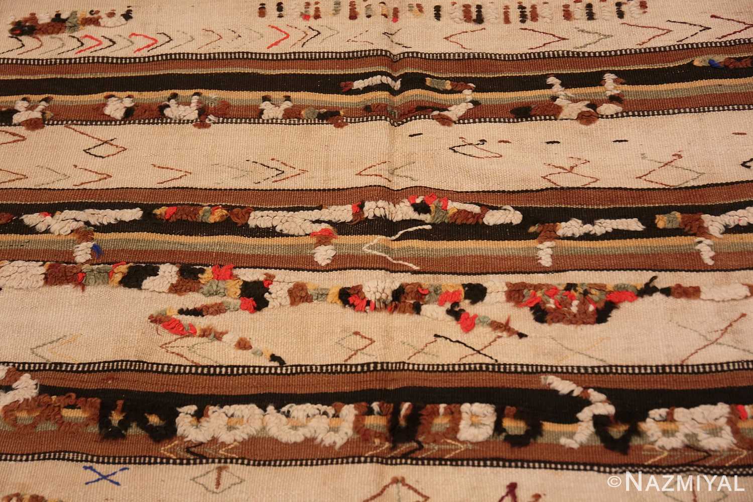 Field Moroccan rug 46471 by Nazmiyal
