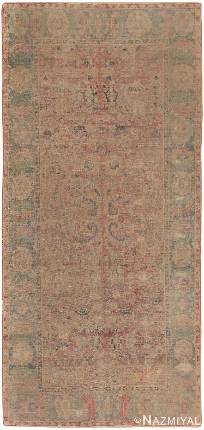 Seventeenth Century Esfahan Persian Rug 47080 Large Image