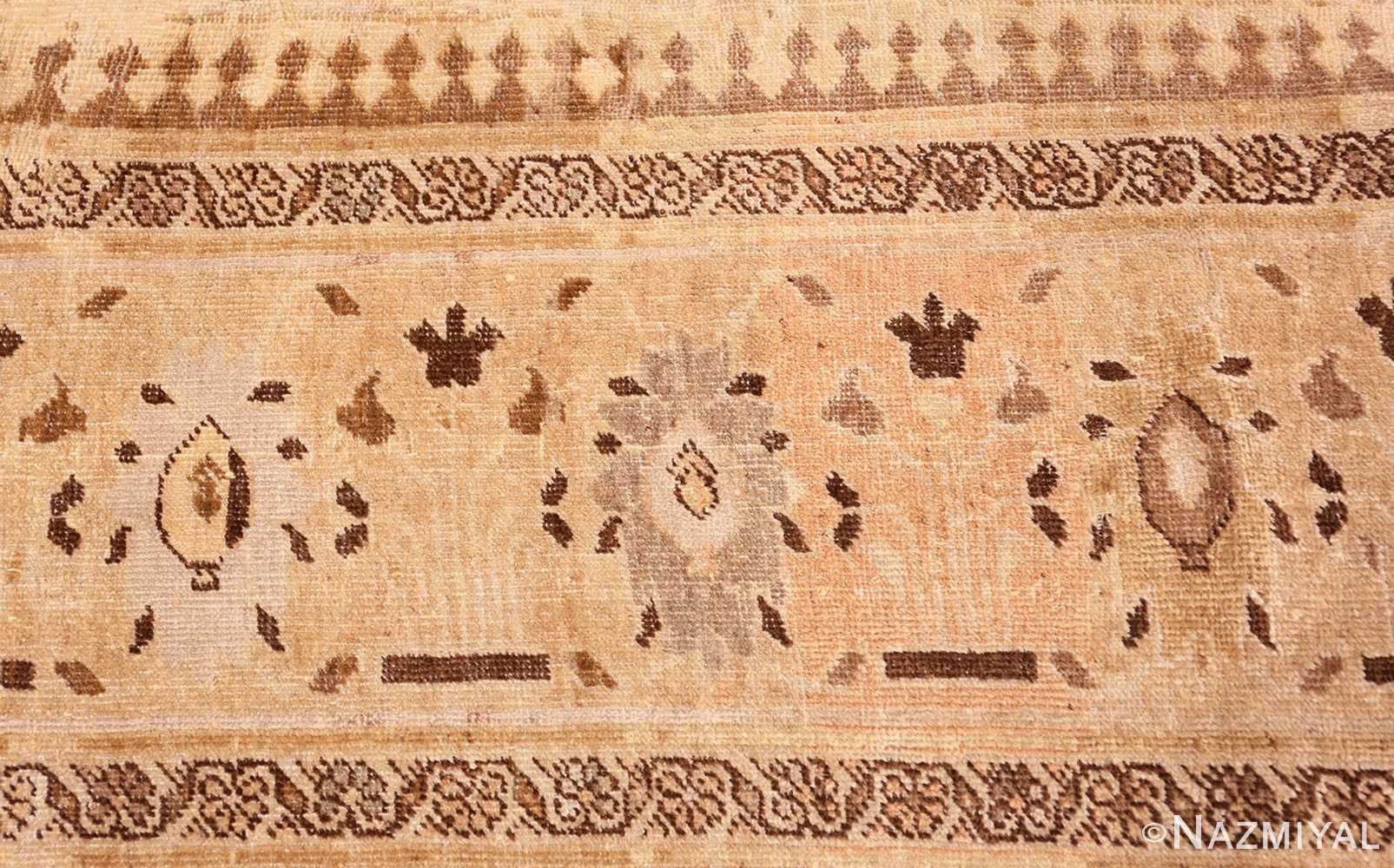 Border detail Antique Persian Sultanabad rug 47464 by Nazmiyal