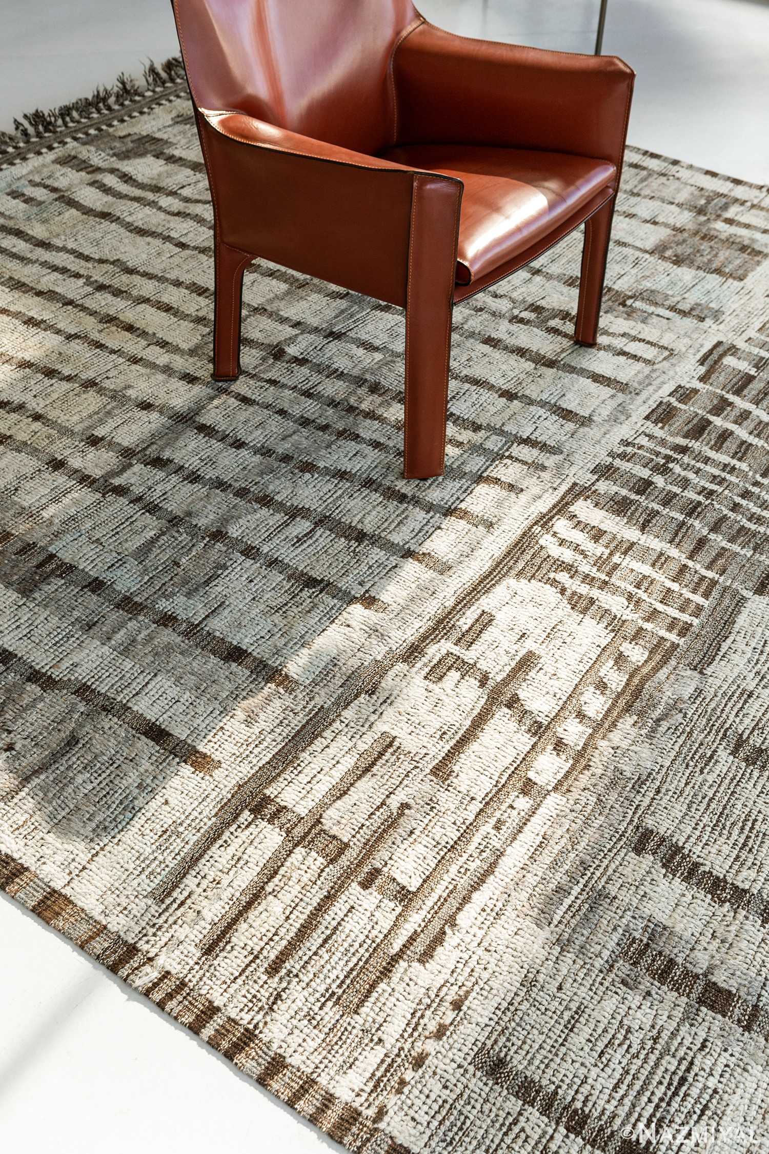 Whole View Of Ivory Gray Modern Distressed Rug 60693 by Nazmiyal Antique Rugs