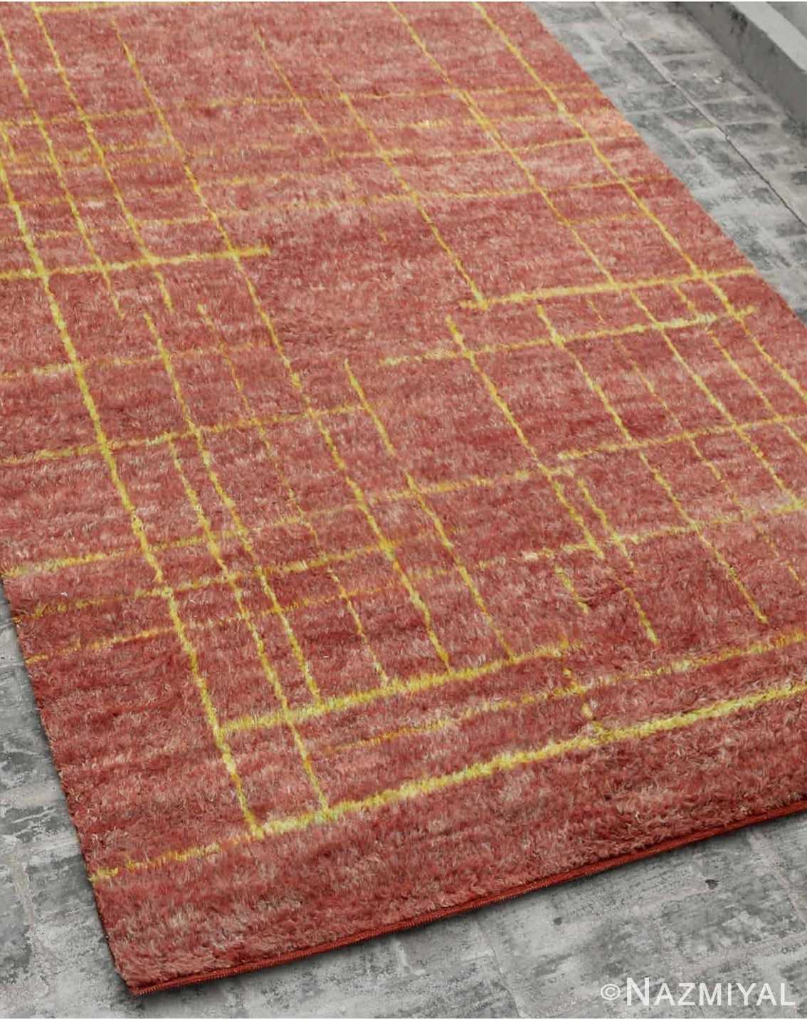 Side Of Geometric Modern Transitional Rug 61038 by Nazmiyal Antique Rugs