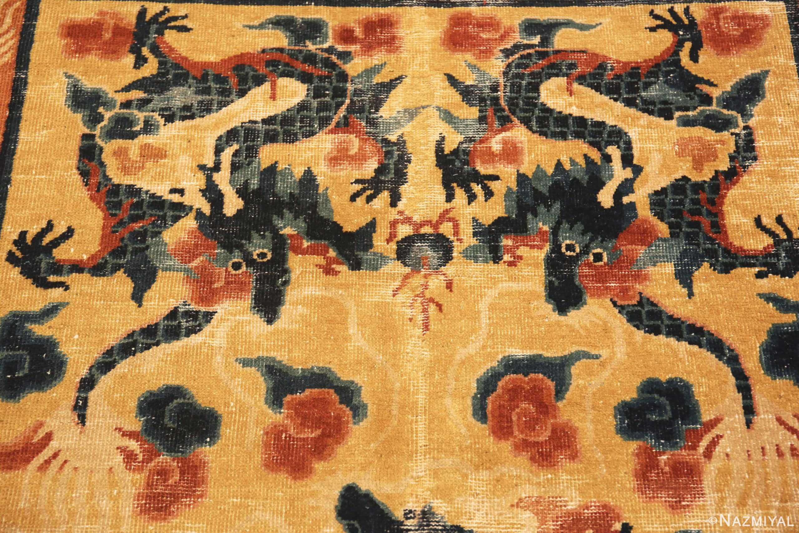 https://cdn.nazmiyalantiquerugs.com/wp-content/uploads/2023/02/watermark/details-antique-chinese-dragon-design-rug-72102-nazmiyal.jpg